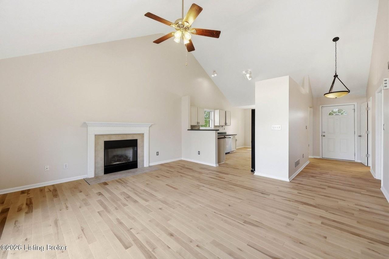 4029 Orchard Lake Dr - Photo 4 of 46