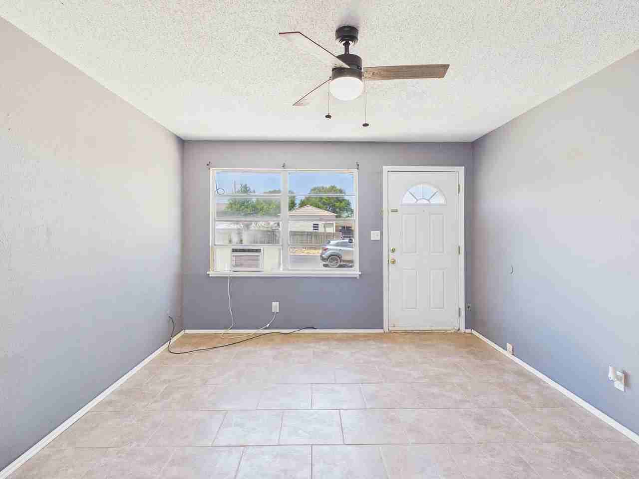 3810 Mesa Verde Dr - Photo 4 of 16