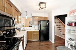 featured image of 3269 Gateway Cir