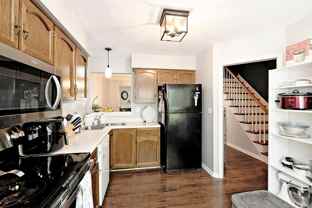 3269 Gateway Cir - Photo 1 of 1