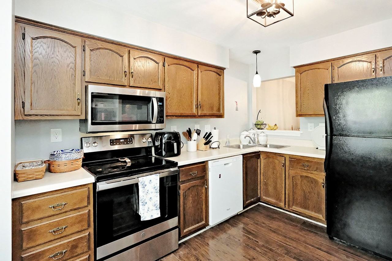 3269 Gateway Cir - Photo 2 of 18