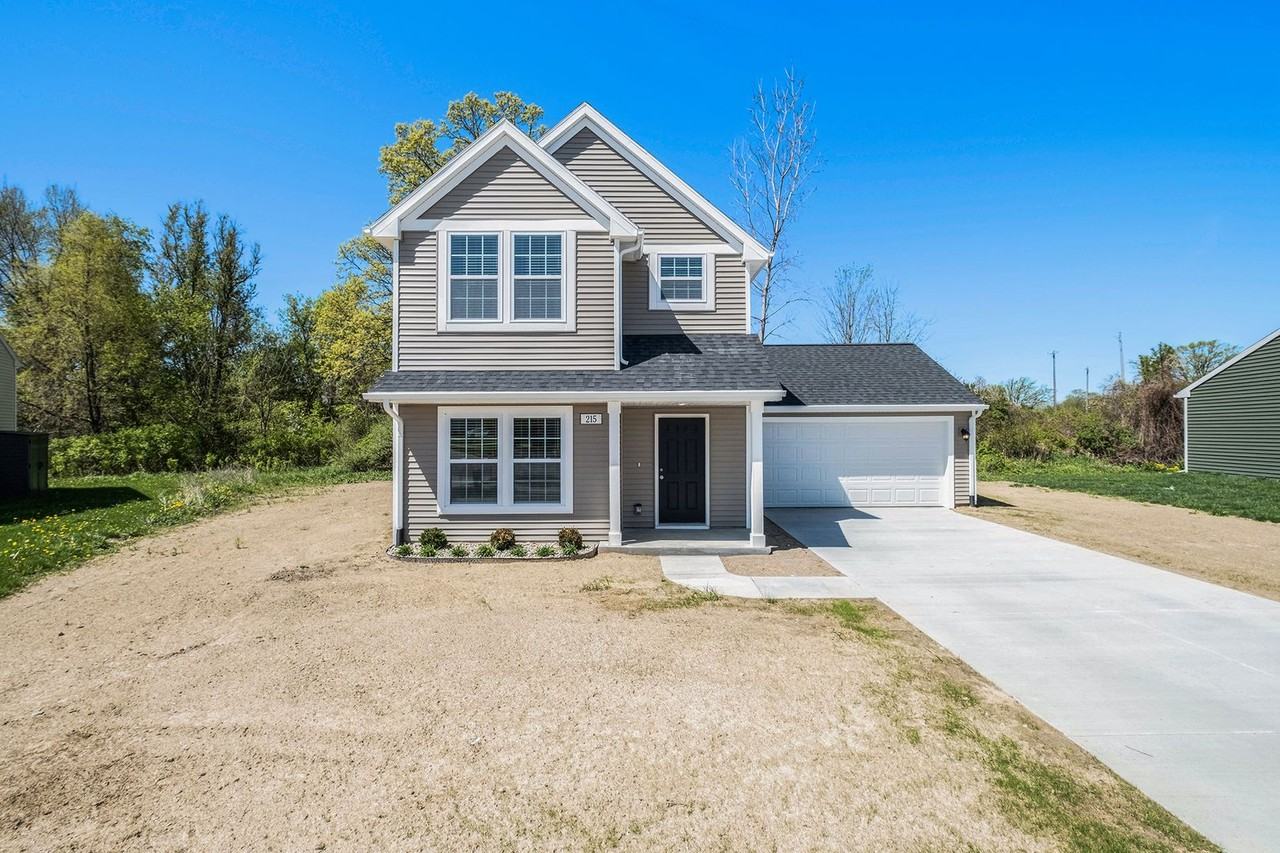 1405 Ridgeview Dr - Photo 2 of 18