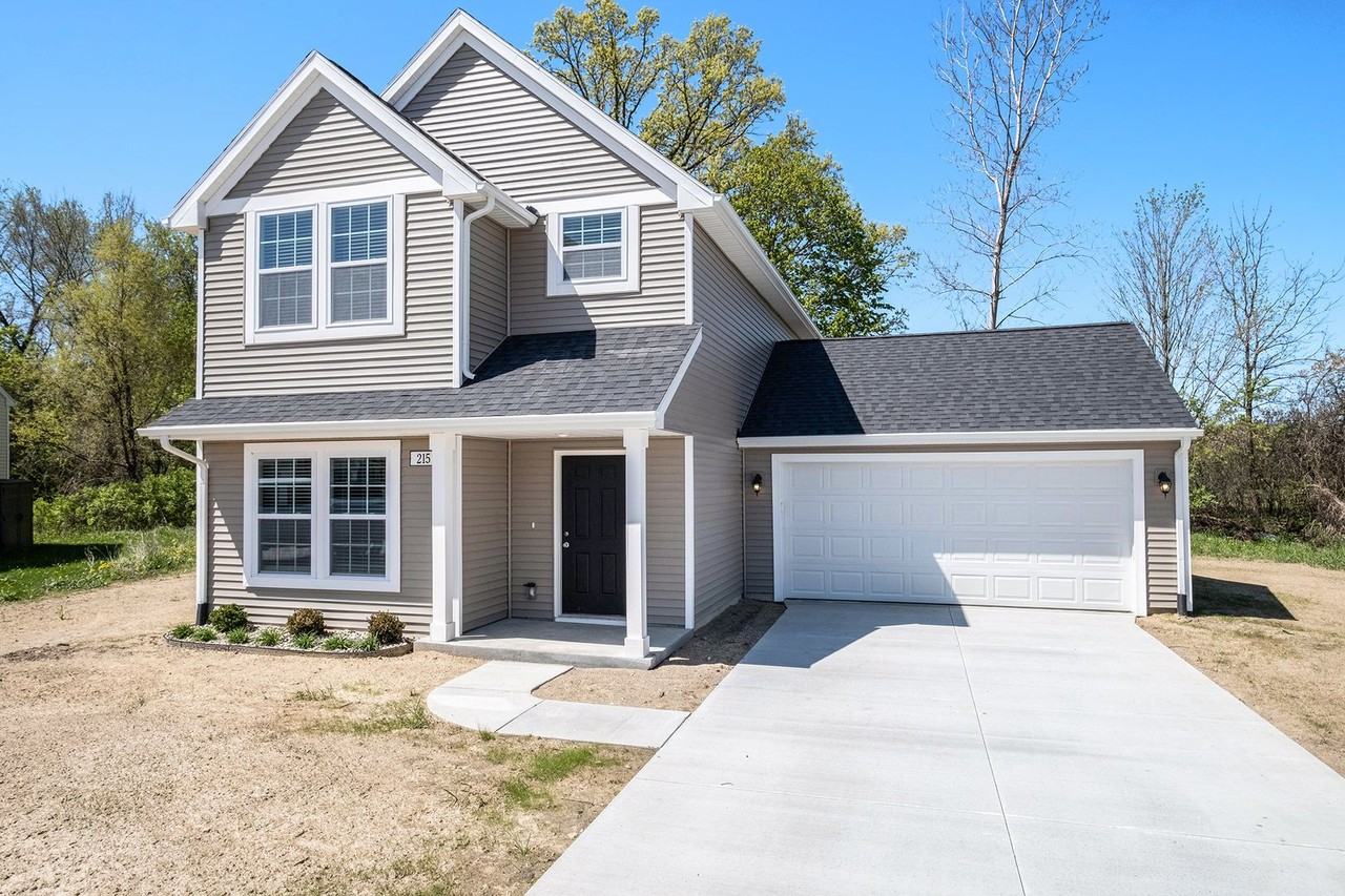 1405 Ridgeview Dr - Photo 3 of 18