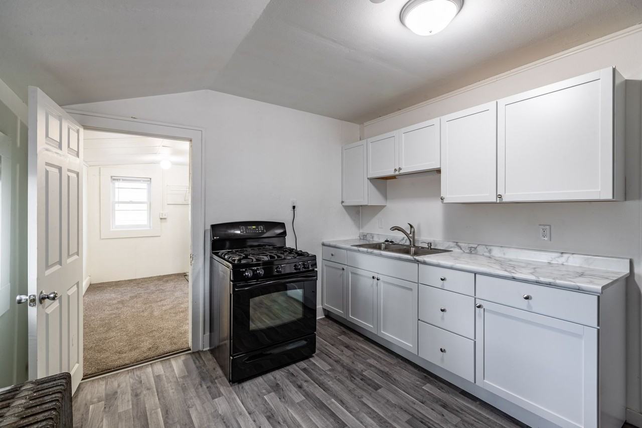 603 10th St N - Photo 2 of 12