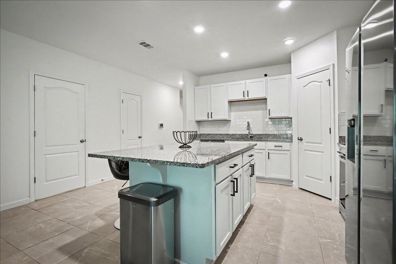 3231 Penny Cove Ln - Photo 6 of 23