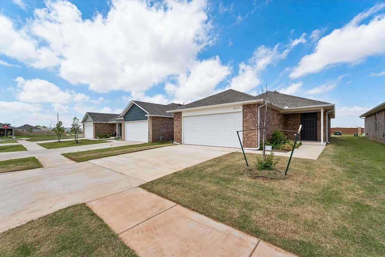 2213 Se 89th Ter - Photo 2 of 38