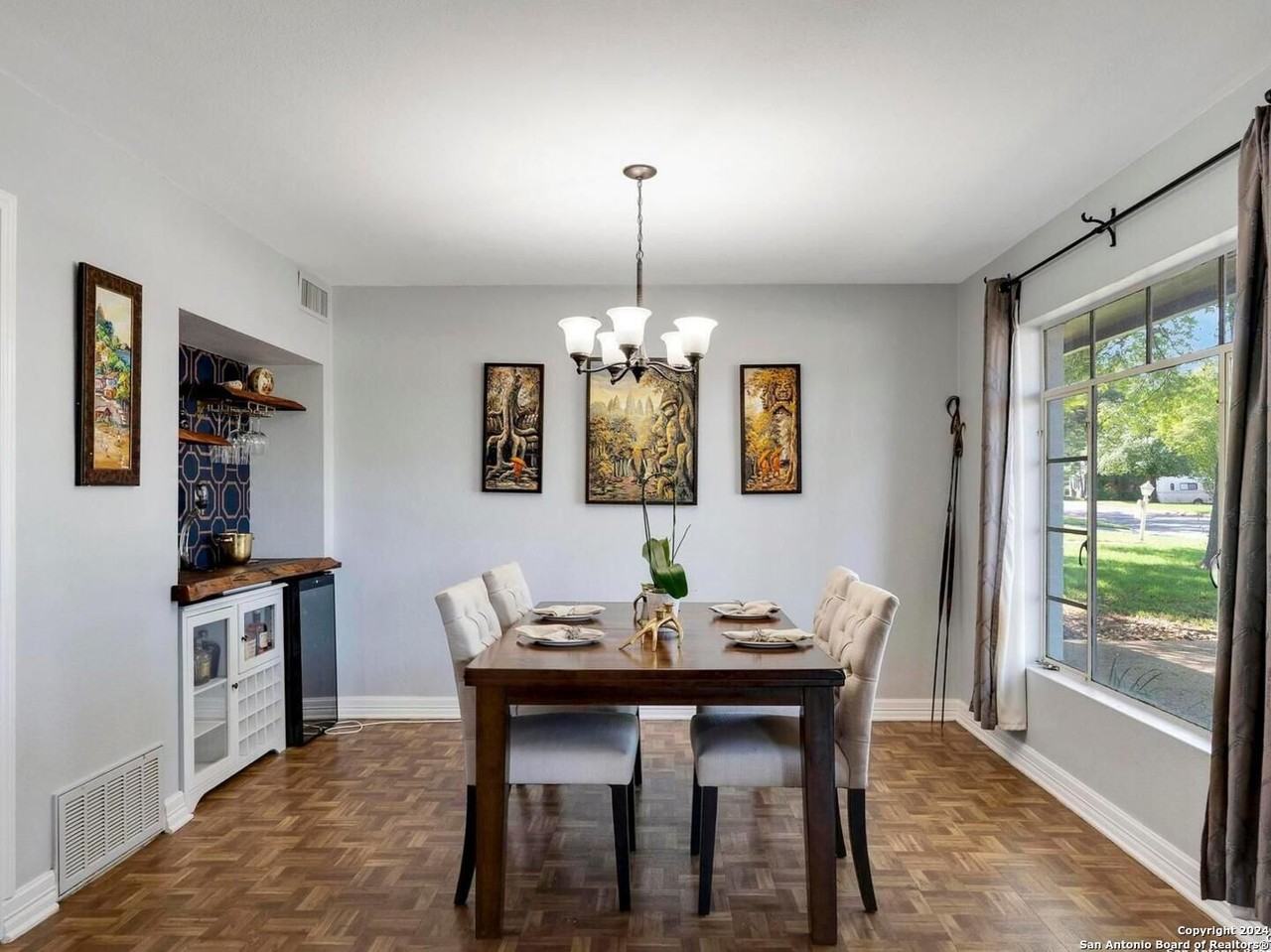 134 Blakeley Dr - Photo 5 of 23