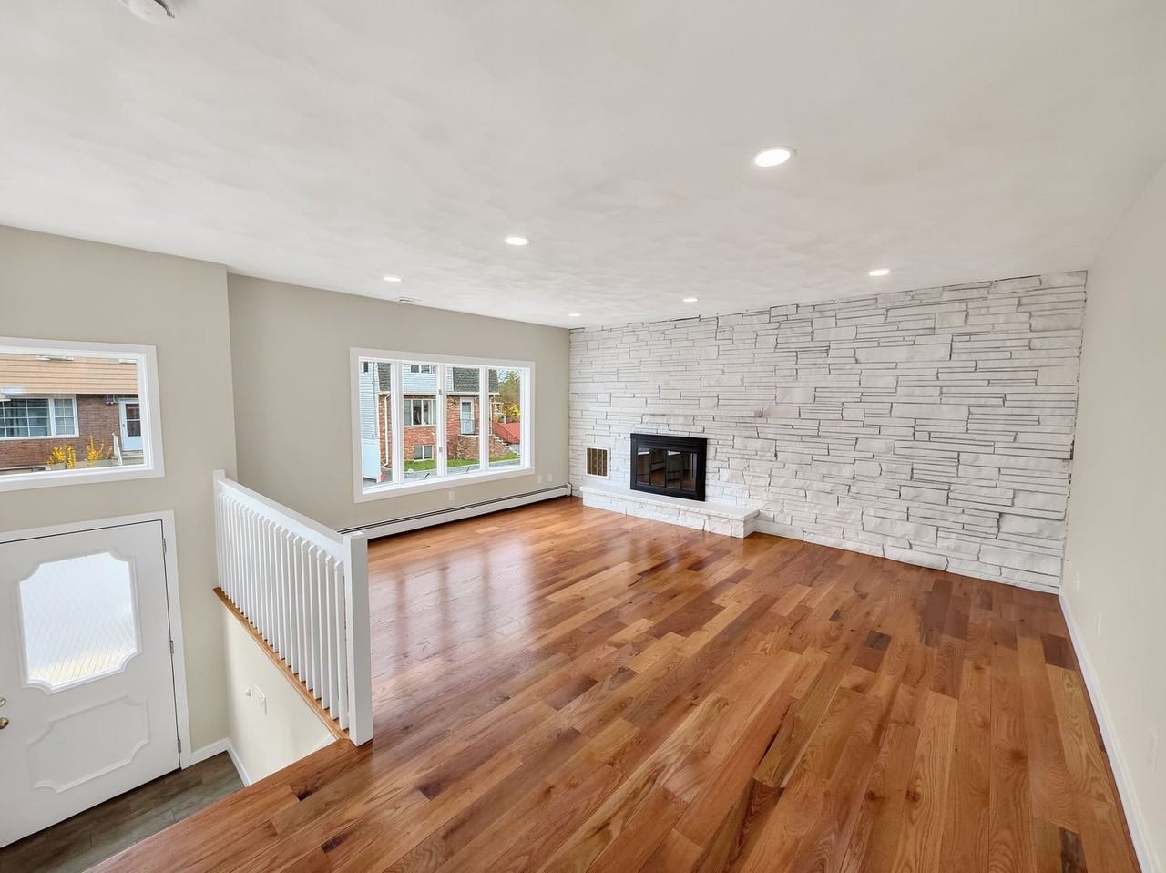 117 Marshall St - Photo 3 of 37