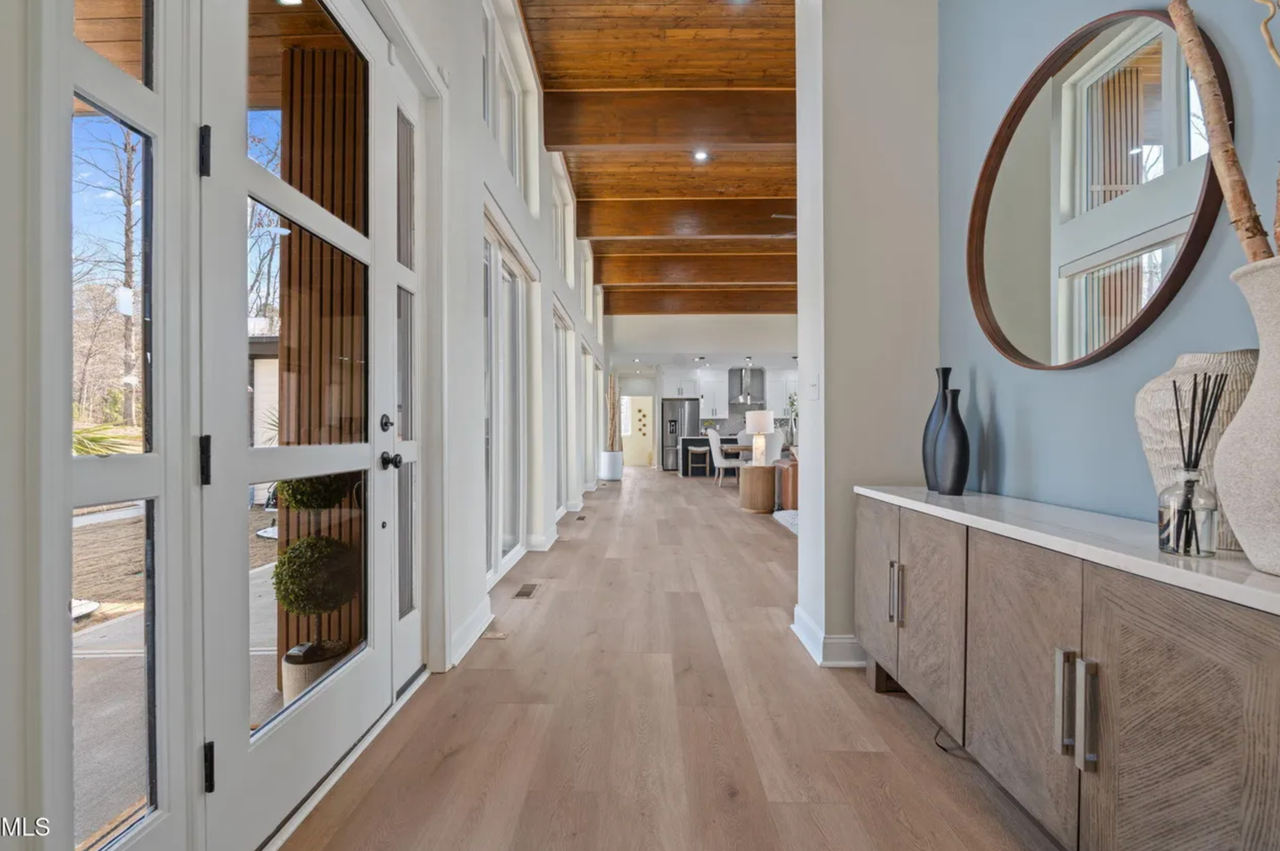 704 Russell St - Photo 2 of 23