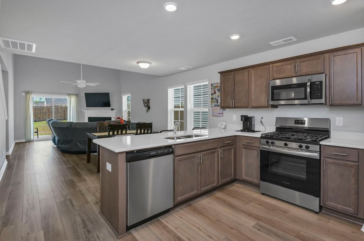 620 Rothenburg Rd - Photo 4 of 41