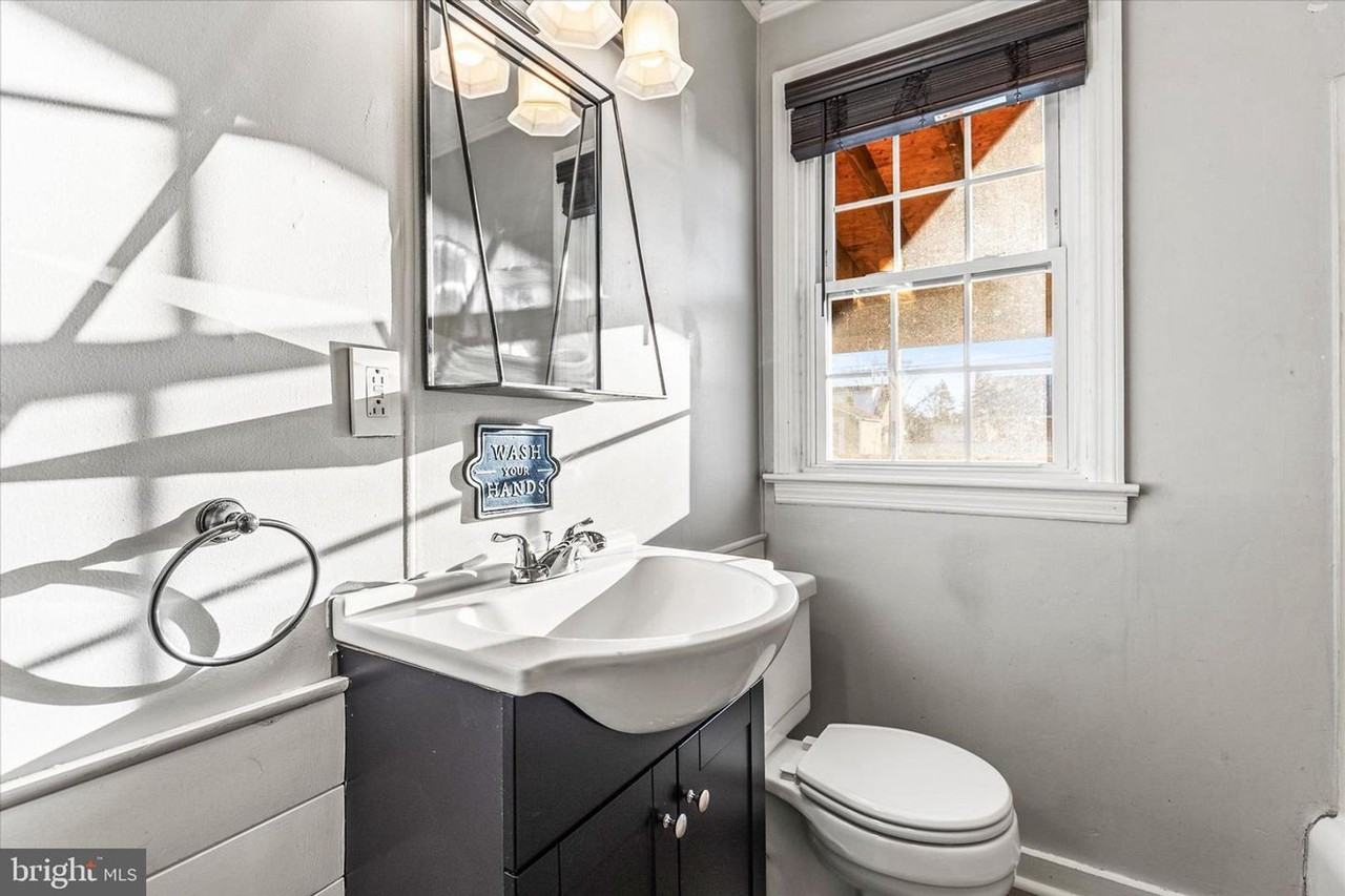 317 Greystone Rd - Photo 5 of 17