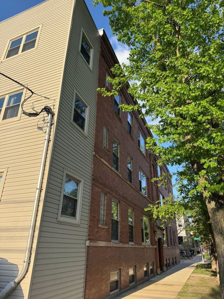 2206 W School St - Photo 2 of 13