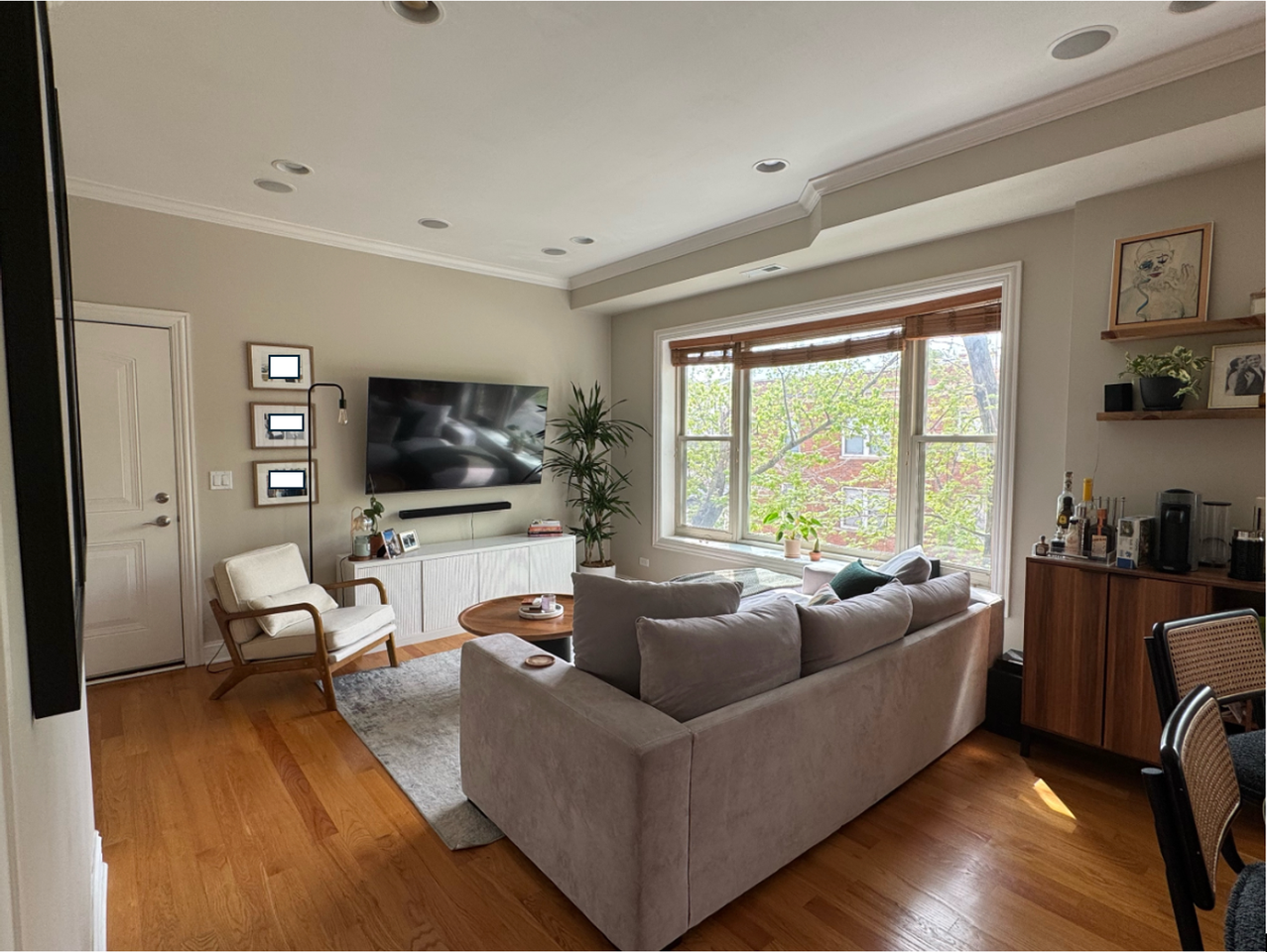 2206 W School St - Photo 3 of 13