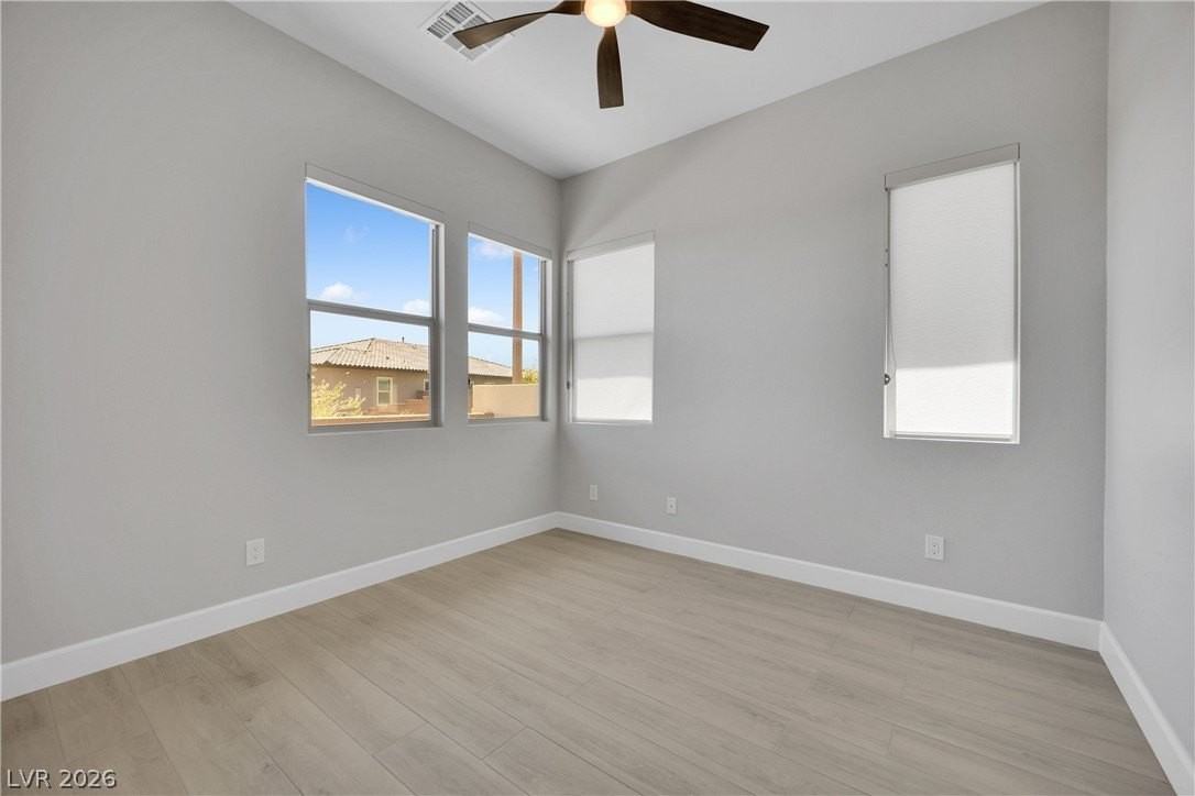 265 Agnew St - Photo 5 of 50