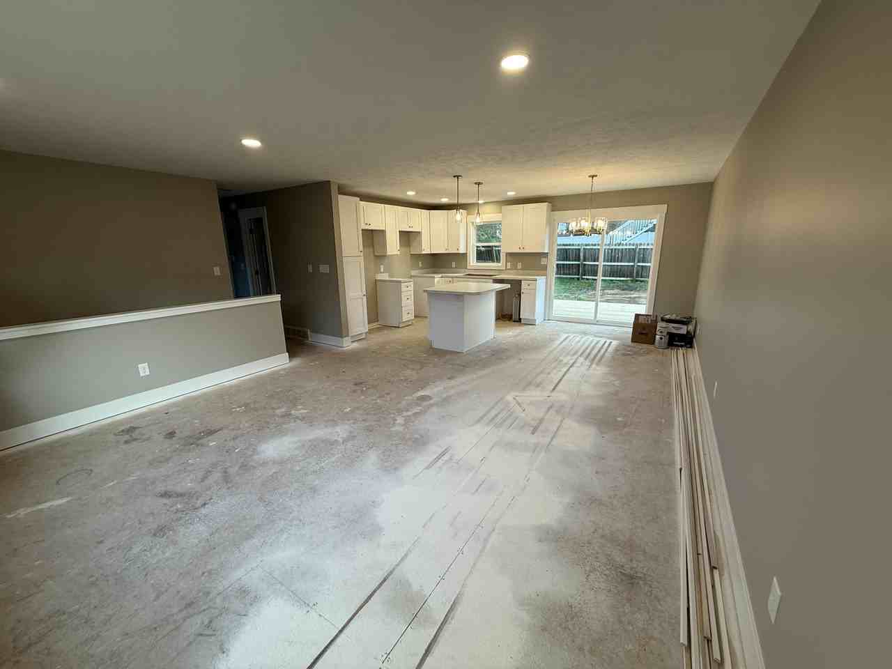 4618 W Grand Blvd Nw - Photo 4 of 7