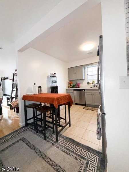 111 Pennsylvania Ave - Photo 4 of 24