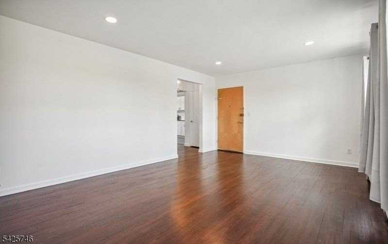 604 Chestnut St Apt G - Photo 6 of 12