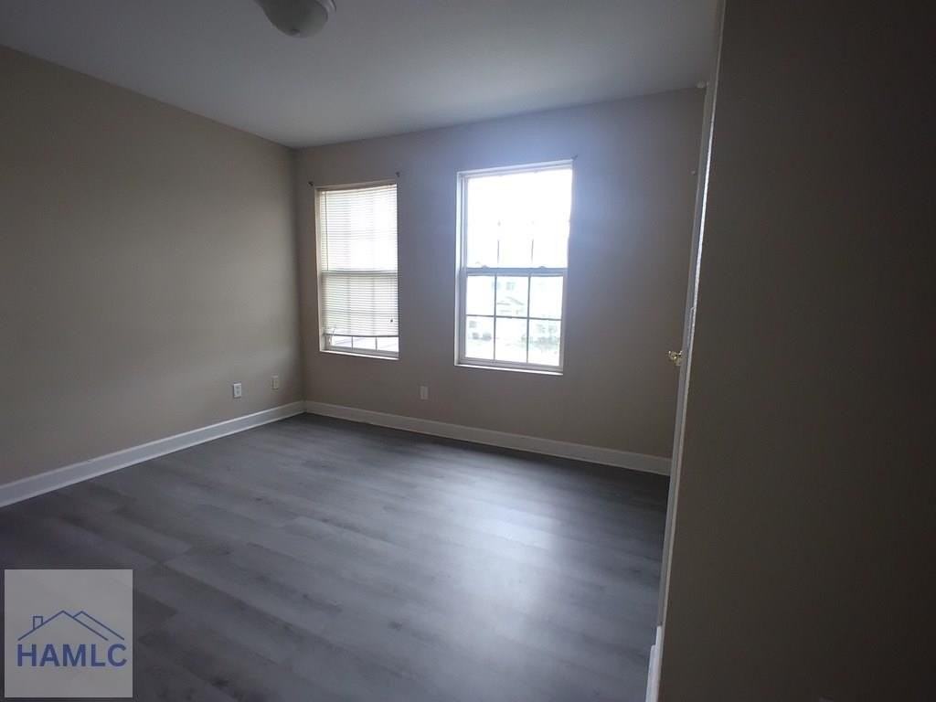 114 Governors Blvd - Photo 3 of 14