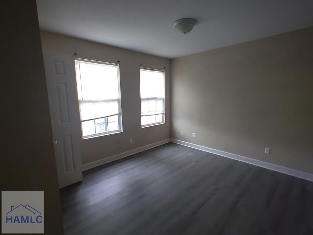 114 Governors Blvd - Photo 5 of 14