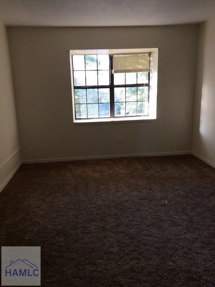 814 Lesa St - Photo 7 of 15