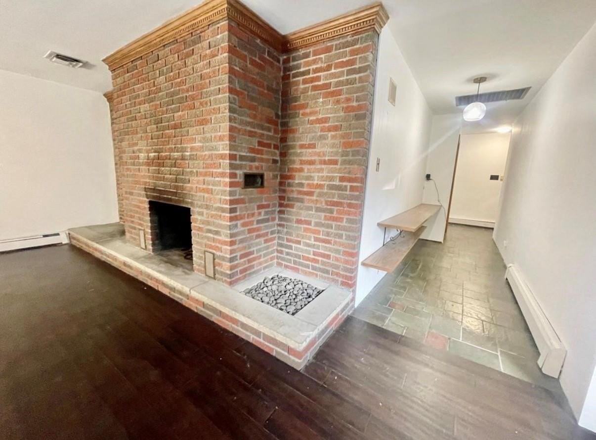 1001 New York Ave #1 - Photo 3 of 9