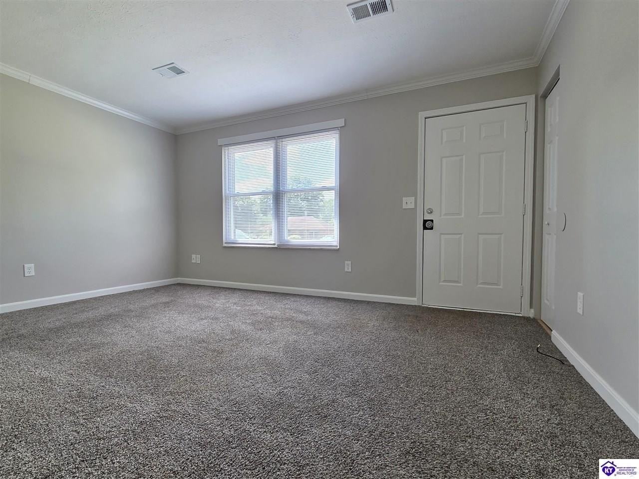 1510 W Elm Rd - Photo 2 of 25