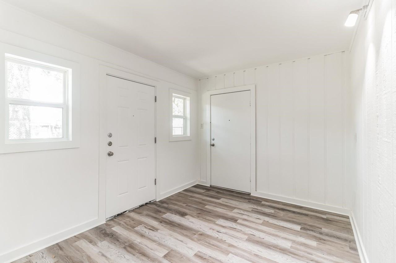 124 E Castlebriar Dr - Photo 5 of 29