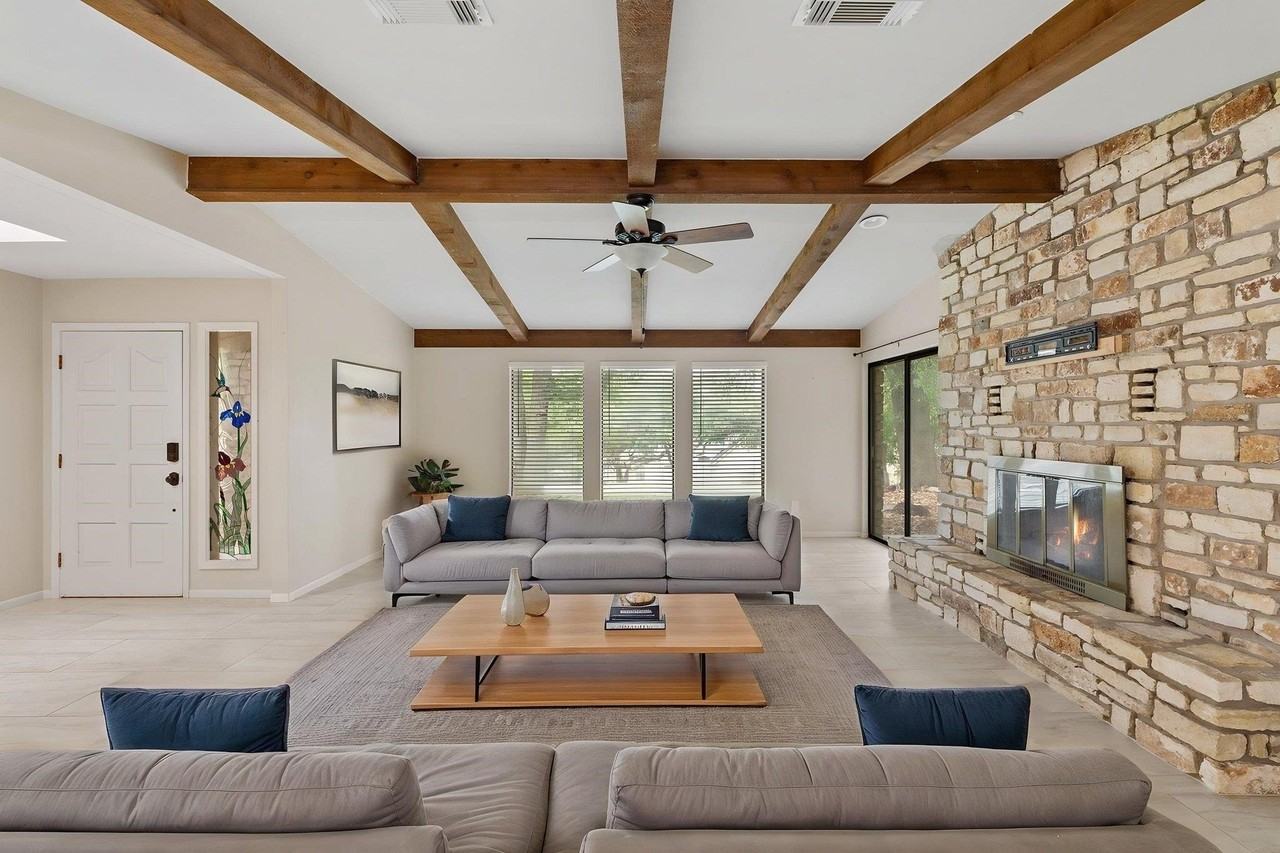 106 Cross Bow - Photo 2 of 17