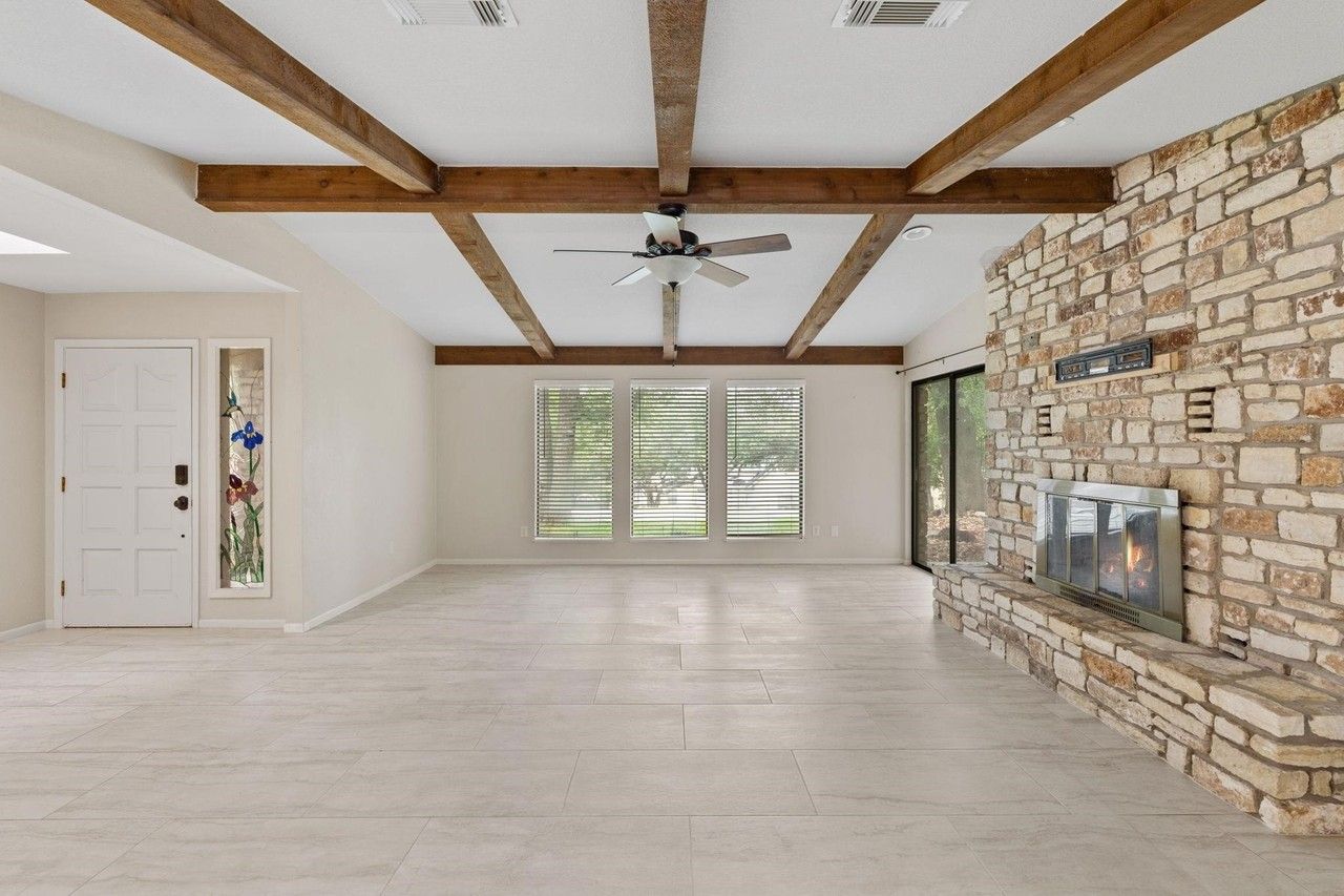 106 Cross Bow - Photo 3 of 17