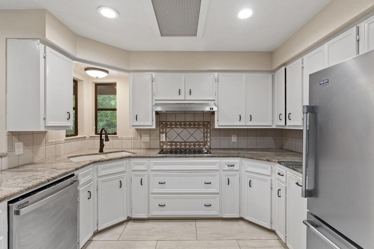 106 Cross Bow - Photo 6 of 17