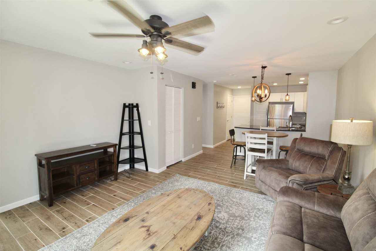 1360 Hunters Rd #D - Photo 3 of 20