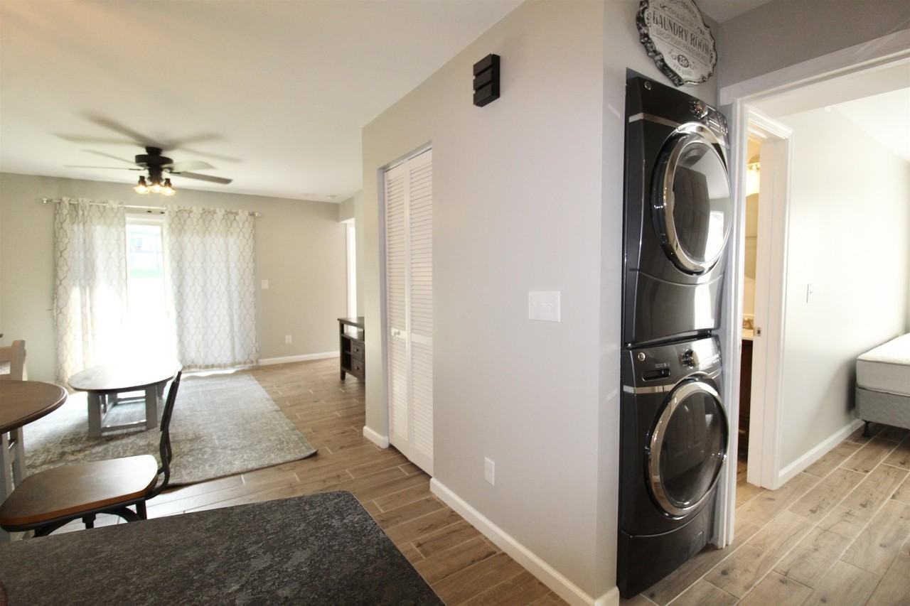 1360 Hunters Rd #D - Photo 7 of 20