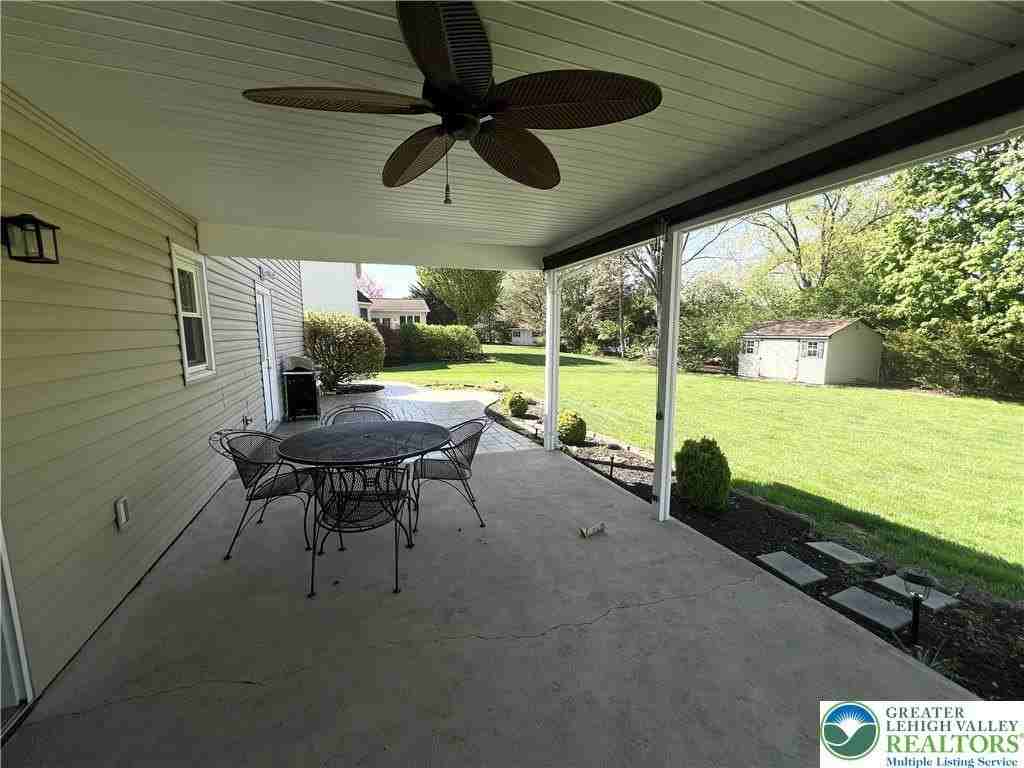 3071 Athena Dr - Photo 6 of 24