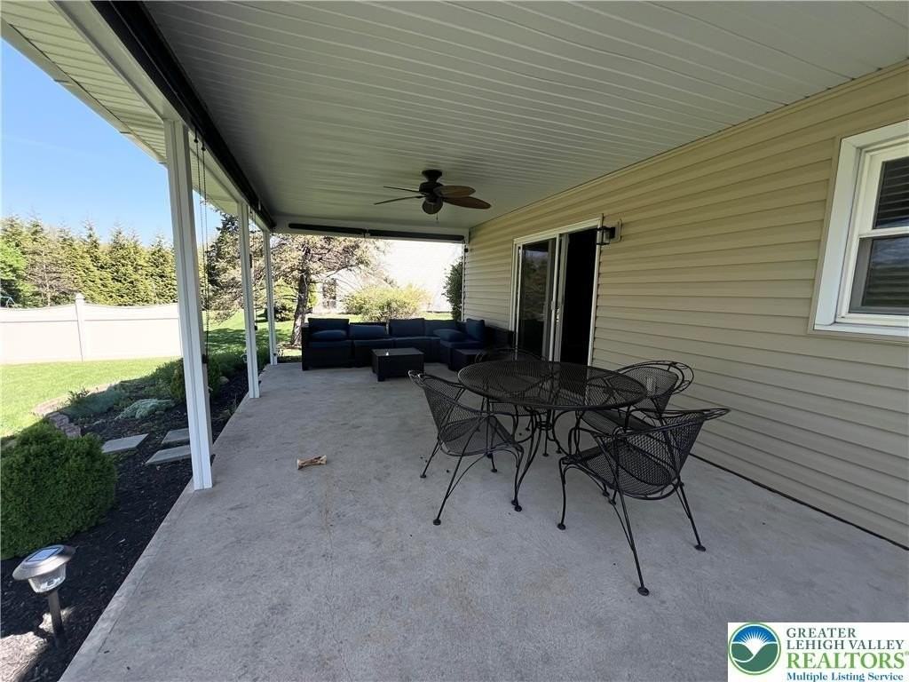 3071 Athena Dr - Photo 7 of 24