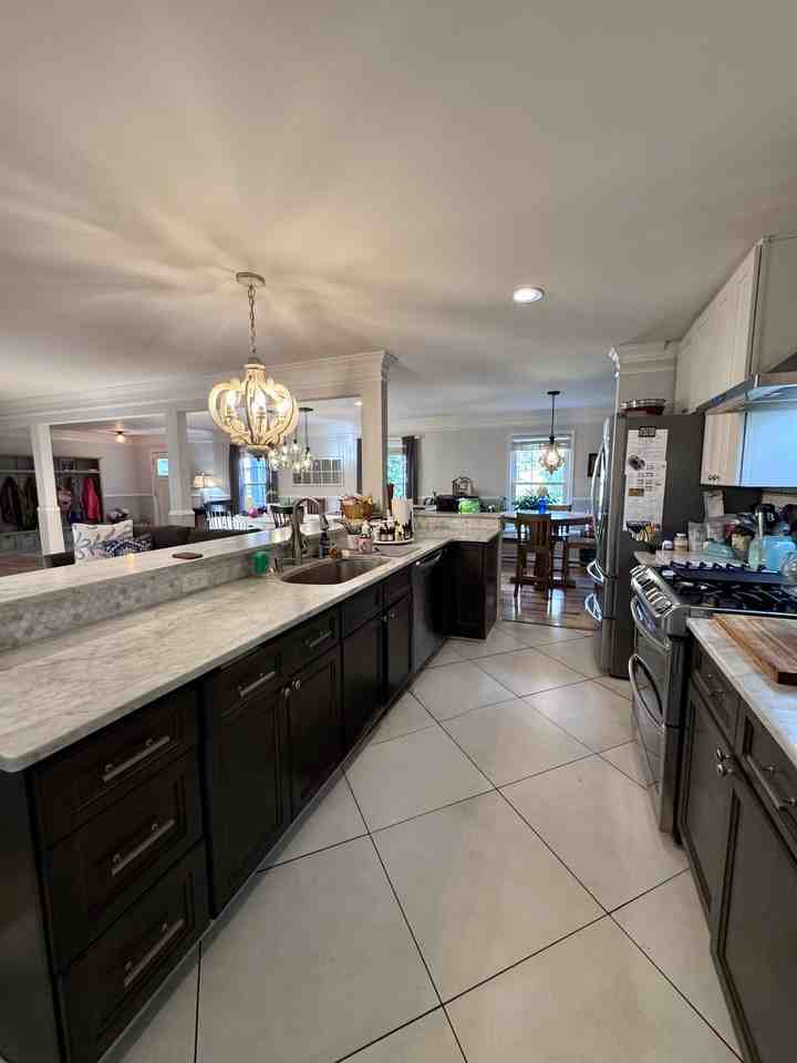 190 Westridge Cir #1 - Photo 5 of 39