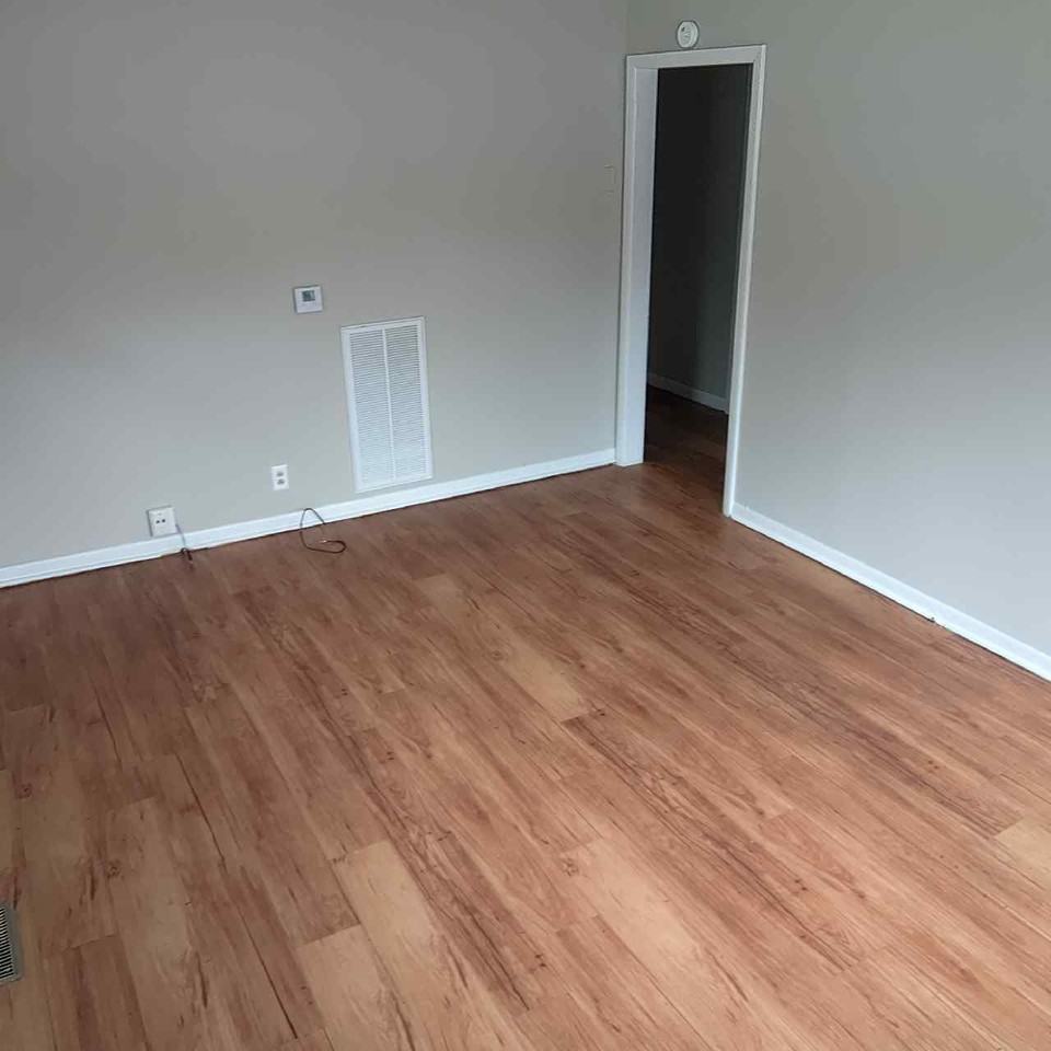 100 Glenmont Dr #B - Photo 2 of 6