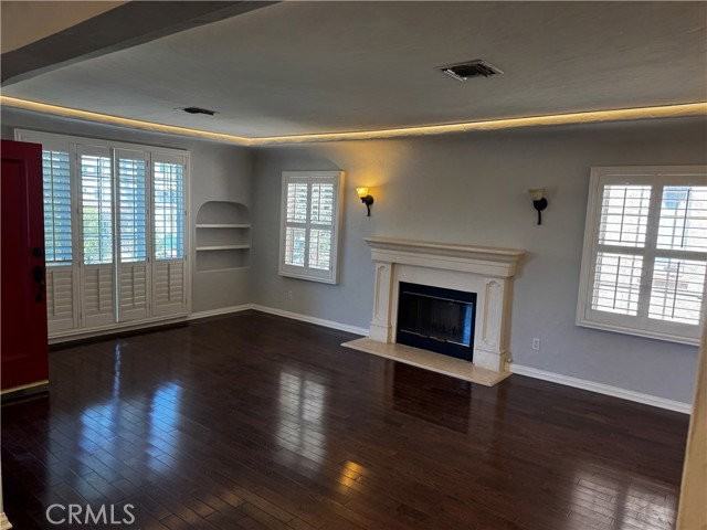 1642 S Bedford St - Photo 2 of 8