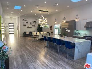 1420 Stearns Dr - Photo 2 of 8