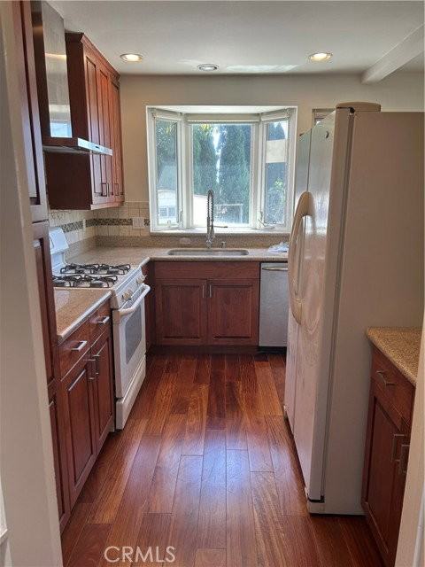 12312 Navy St - Photo 4 of 8