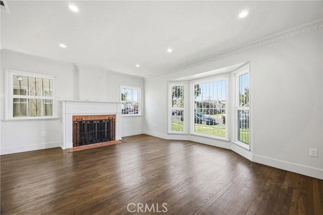 8802 S Wilton Pl - Photo 4 of 8