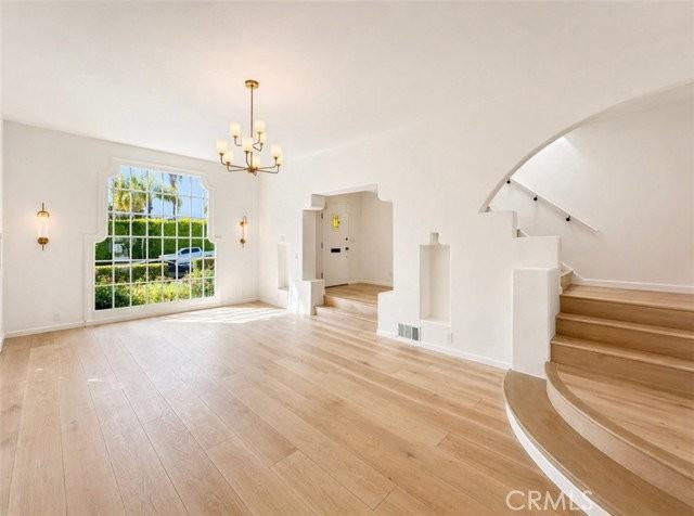 710 Adelaide Pl - Photo 2 of 8