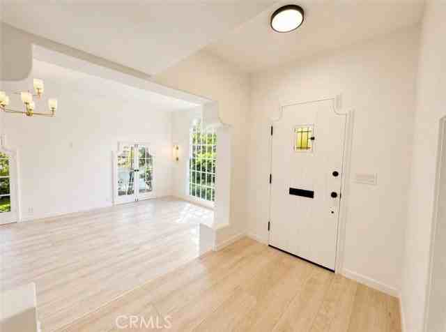 710 Adelaide Pl - Photo 6 of 8