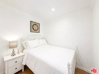 1028 12th St #3 - Photo 4 of 8