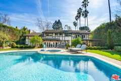 13037 San Vicente Blvd - Photo 1 of 1