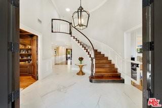 13037 San Vicente Blvd - Photo 3 of 8