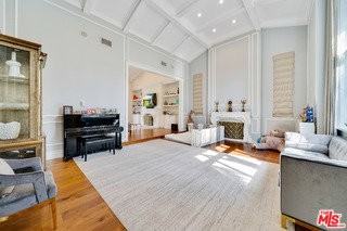 13037 San Vicente Blvd - Photo 4 of 8