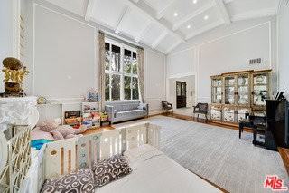 13037 San Vicente Blvd - Photo 5 of 8