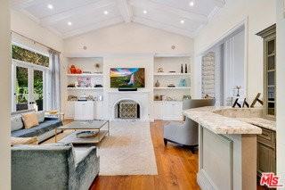 13037 San Vicente Blvd - Photo 6 of 8