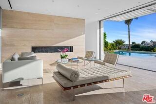 623 Alma Real Dr - Photo 3 of 8