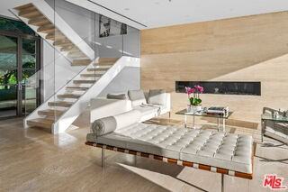 623 Alma Real Dr - Photo 4 of 8